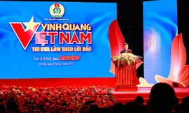 Đồng chí Bùi Văn Cường phát biểu khai mạc chương trình