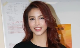 Juliette Louie tại sự kiện hôm 28/5. Cô sinh ra và lớn lên ở Canada, tốt nghiệp Đại học Toronto. Ảnh: On.