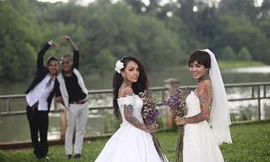 Hai cô dâu xinh đẹp xăm kín lưng gây sốt: Là con gái bạn có liều như họ?