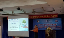 Bà Nguyễn Thị Kim Hoàng, Giám đốc Đối ngoại khu vực phía Nam công ty TNHH La Vie, chia sẻ chương trình “Chung tay quản lý nguồn nước”