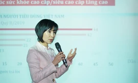 Bà Tina Nguyễn, Tổng Giám đốc Generali Việt Nam phát biểu trong buổi ra mắt sản phẩm