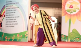 Nghệ sĩ Hồng Kỳ “đại náo” lễ khai mạc Aerobic nhí