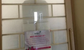 Căn phòng nạn nhân từng sinh sống nay đã khóa chặt.