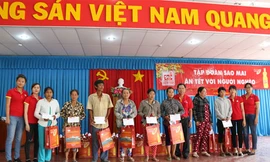 Chương trình “Sao Mai ăn Tết với người nghèo” là hoạt động thiện nguyện thường niên của Tập đoàn Sao Mai