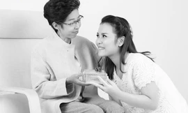 Xem bộ ảnh 'cười xong chảy nước mắt' về người trưởng thành