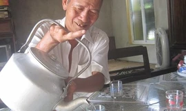 Ông Thiểu không nề hà bất cứ việc gì dẫu chỉ có một ngón tay, một ngón chân…