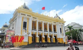 Bộ Văn hóa nói gì về vụ 'sơn Nhà hát Lớn'?