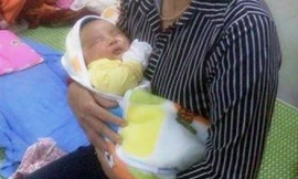 Ngỡ ngàng bé trai nặng 6,1kg chào đời tại Nghệ An 