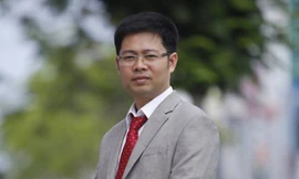 TS. Nguyễn Minh Hùng đang nghiên cứu và giảng dạy tại ĐH Duy Tân