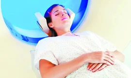 Các tình nguyện viên đang trong quá trình thí nghiệm.