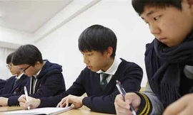 Hé lộ mặt tối đáng sợ đằng sau nền giáo dục hàng đầu thế giới