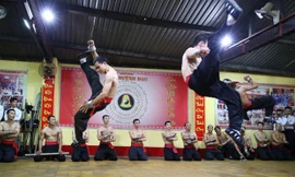 Thấy gì bên trong võ đường của Nam Huỳnh Đạo?