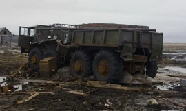 Băng tan ở Bắc Băng Dương, nhiều xe quân sự lộ diện