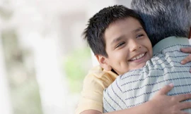 Cha già, con dễ bị tự kỷ