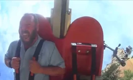 “Hồn bay phách lạc” với trò rơi tự do xuống hẻm sâu