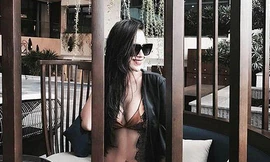 DJ Tít khoe hình thể trong những bộ trang phục táo bạo