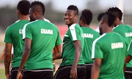 Asamoah Gyan rất mát tay trong các hoạt động kinh doanh