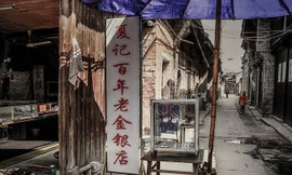 Ảnh hiếm chế tác vàng bằng tay siêu độc