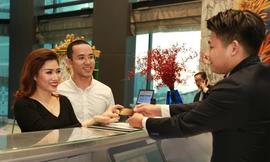 Ngân hàng tăng phát hành thẻ, thêm tiện ích cho người dùng