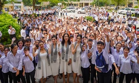 Trao sách quý khơi khát vọng khởi nghiệp ở vùng ĐBSCL