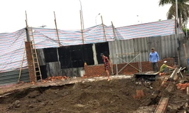 Hành lang ATGT bị biến thành xưởng cồn.