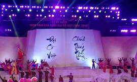 Nhiều tiết mục văn nghệ đặc sắc kỷ niệm 1.050 năm Nhà nước Đại Cồ Việt. Ảnh: M.Đ