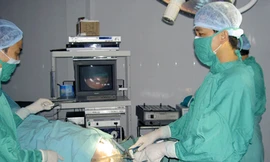 Tái tạo dây chằng chéo khớp gối từ gân dự trữ