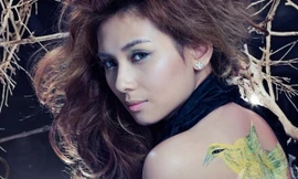 Á hậu Hoàng Yến hoang dã, gợi cảm