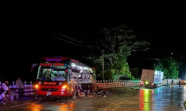 Xác định nguyên nhân vụ xe khách va chạm xe tải, 6 người thương vong