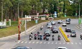 Những ngã tư Đà Lạt 'ngay ngắn' khi áp dụng mức xử phạt mới