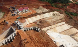 Toàn cảnh dự án hồ chứa nước 500 tỉ ở Lâm Đồng tạm dừng thi công do sạt lở