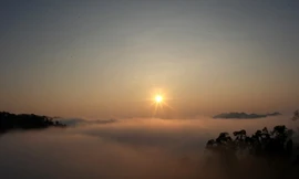 Đi trong mây trên đỉnh Trường Sơn