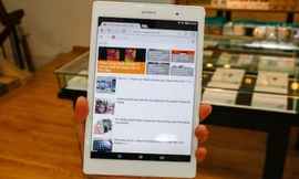 Xperia Z3 tablet compact với thiết kế nhỏ gọn và khả năng chống nước. Ảnh: Huy Đức.