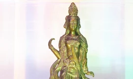 Thực hư tượng Phật “đổi màu” hiếm thấy ở Việt Nam