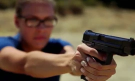 Màn trình diễn ba mẫu súng ngắn hỏa lực mạnh