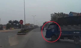 Màn phản xạ cực nhanh của tài xế ôtô tránh xe tải