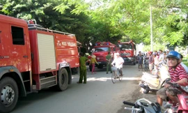 Xe cứu hỏa được điều đến hiện trường.