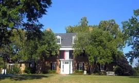 Ngôi trường của con các Tổng thống Mỹ: Trường Sidwell Friends là ngôi trường đáng tin cậy của một số tổng thống và lãnh đạo cấp cao Mỹ khi họ gửi con em theo học tại đây. Trường thành lập vào năm 1883, có cơ sở ở Bethesda, bang Maryland và Washington D.C.