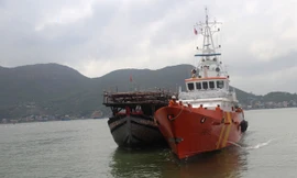 Giải cứu tàu cá cùng 34 thuyền viên gặp nạn trên biển