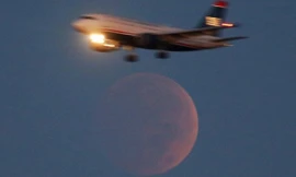 'Trăng Máu' xuất hiện ở châu Á, Mỹ