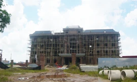 Tùy tiện Đầu tư công - Bài 2: Những dự án công tốn tiền ngân sách