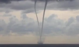 Vòi rồng trên mặt nước ở Italy