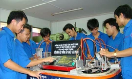 Dạy nghề chỉ để… đi thi?!