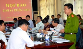 Đại tá Phạm Minh Thắng hứa sẽ xem xét chấn chỉnh sự việc.