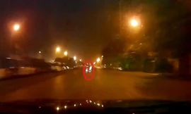 Cảnh sát cơ động truy đuổi hai tên cướp như phim hành động