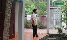 Góc hè- nơi anh Quân ra dắt xe và bị rắn cắn.