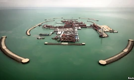 Hình ảnh 2 dự án dầu mỏ lớn nhất thế giới bên bờ vực phá sản