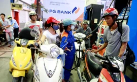 Doanh nghiệp xăng dầu tiếp tục hưởng lợi nhiều hơn nếu được tăng chi phí định mức. Ảnh: Hồng Vĩnh