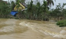 Ra cầu xem nước lũ, hai anh em ruột chết đuối