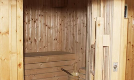 Nam thanh niên chết trong phòng xông hơi nhà nghỉ